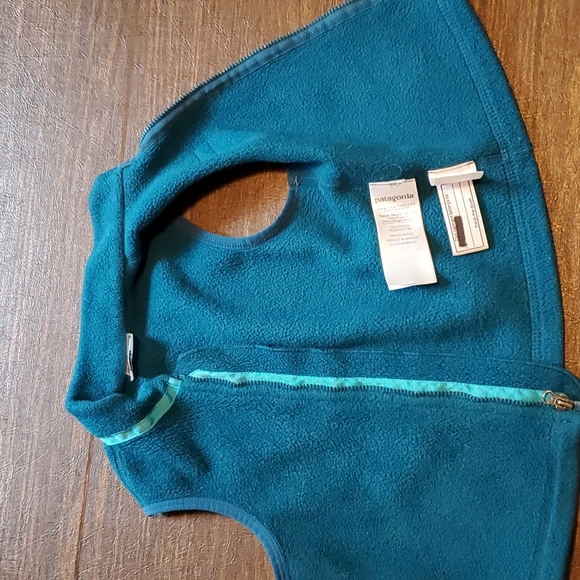 Patagonia fleece vest 2t - Picture 6 of 6